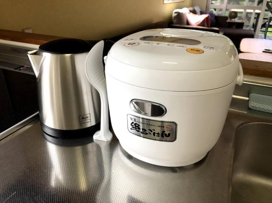 恩納村名嘉真フォレストヴィラ12時チェックアウト可ダブルベッド2台と2段ベッドとユニットバス2室 エクステリア 写真